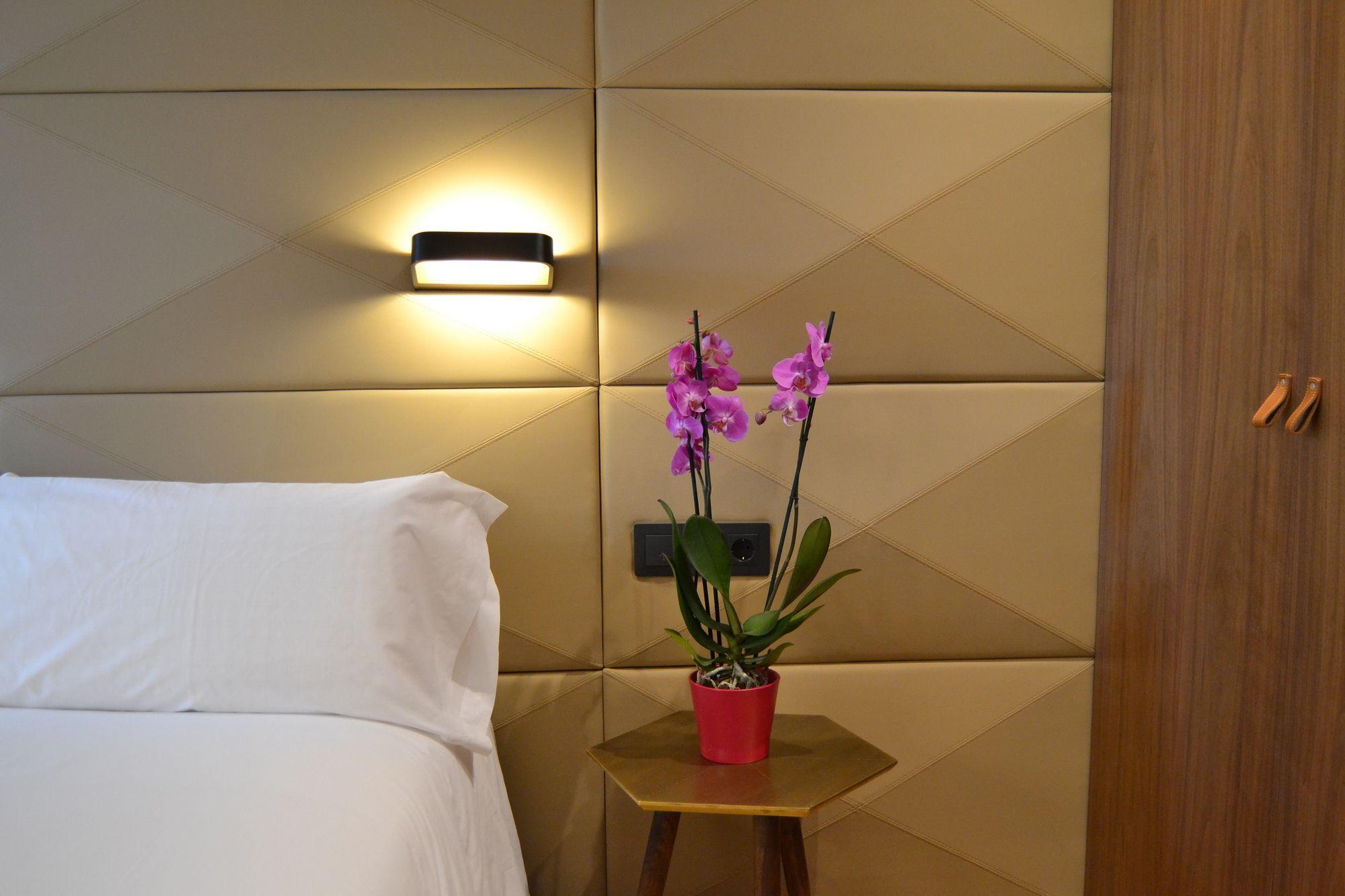 Hotel Sb Glow Barcellona Esterno foto